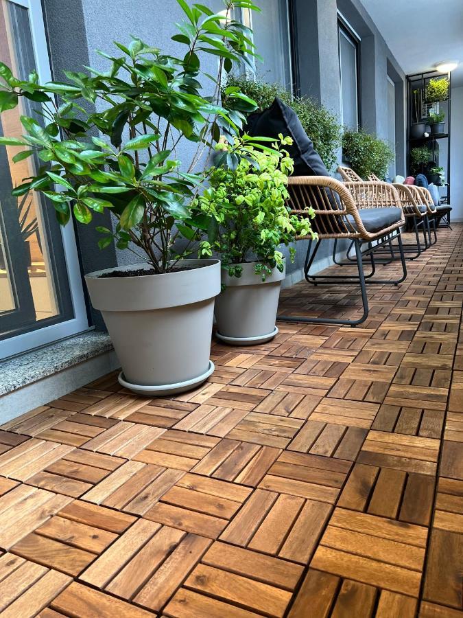 Astra Urban Garden Apartment, 2 Garage Parking Spaces Zagreb Exterior foto